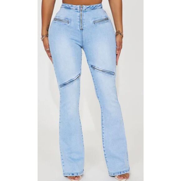 Fashion nova NWT I don’t mind stretch flare, jeans, size 13 - Picture 1 of 9